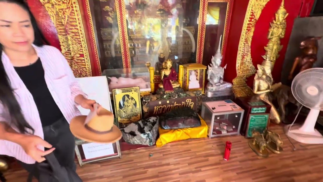 Thailand: Wat Phra That Doi Suthep   วัดพระธาตุดอยสุเทพอันสวยงาม