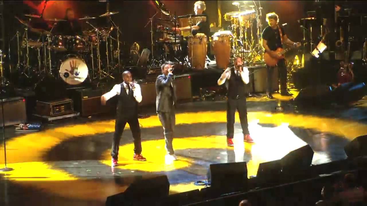 Jesse McCartney Performs 