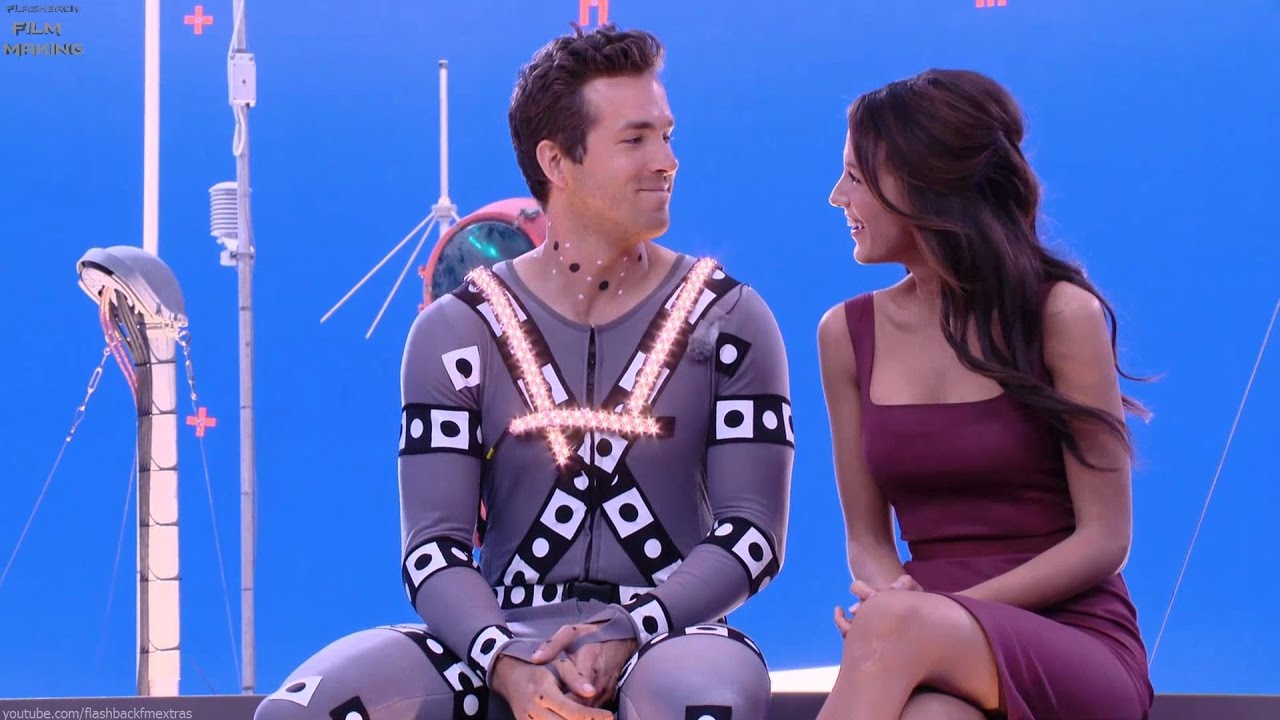 Ryan Reynolds becomes the 'Green Lantern' Behind The Scenes [+Subtitles]