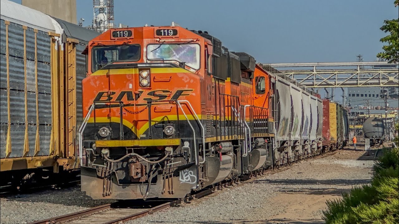 San Diego Freight Trains 2024: Tons of Locomotives/Rare Power Moving through Busy Downtown San Diego