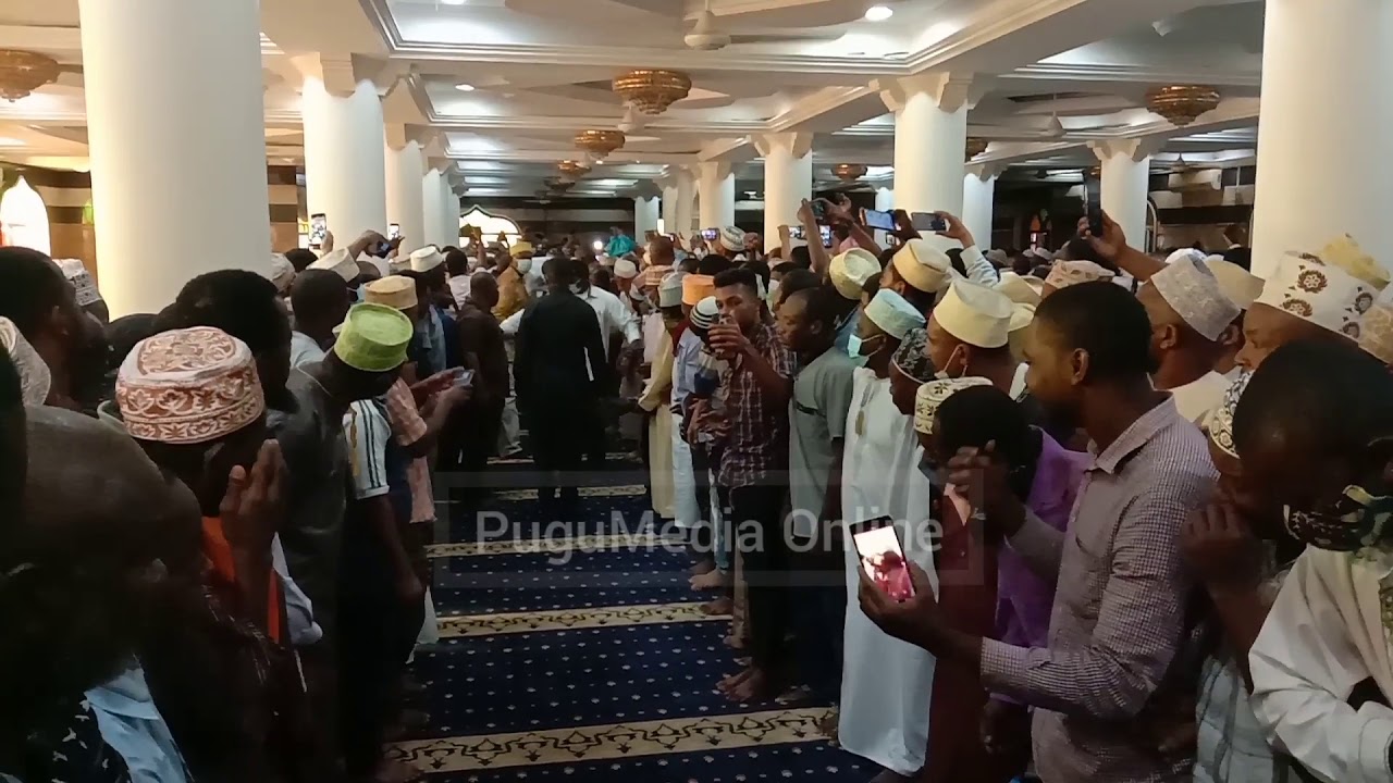 Hivi ndivyo Mwili wa Mhe Maalim Seif Hamad ulivyopokelewa Msikiti wa Almaamu vilio na simanzi kubwa