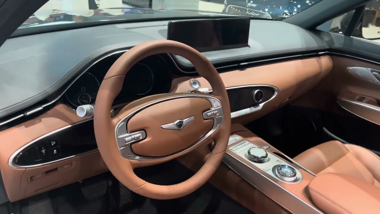 Genesis GV70 standard 2024 جنيسيس جي ڤي ٧٠ إستاندارد ٢٠٢٤
