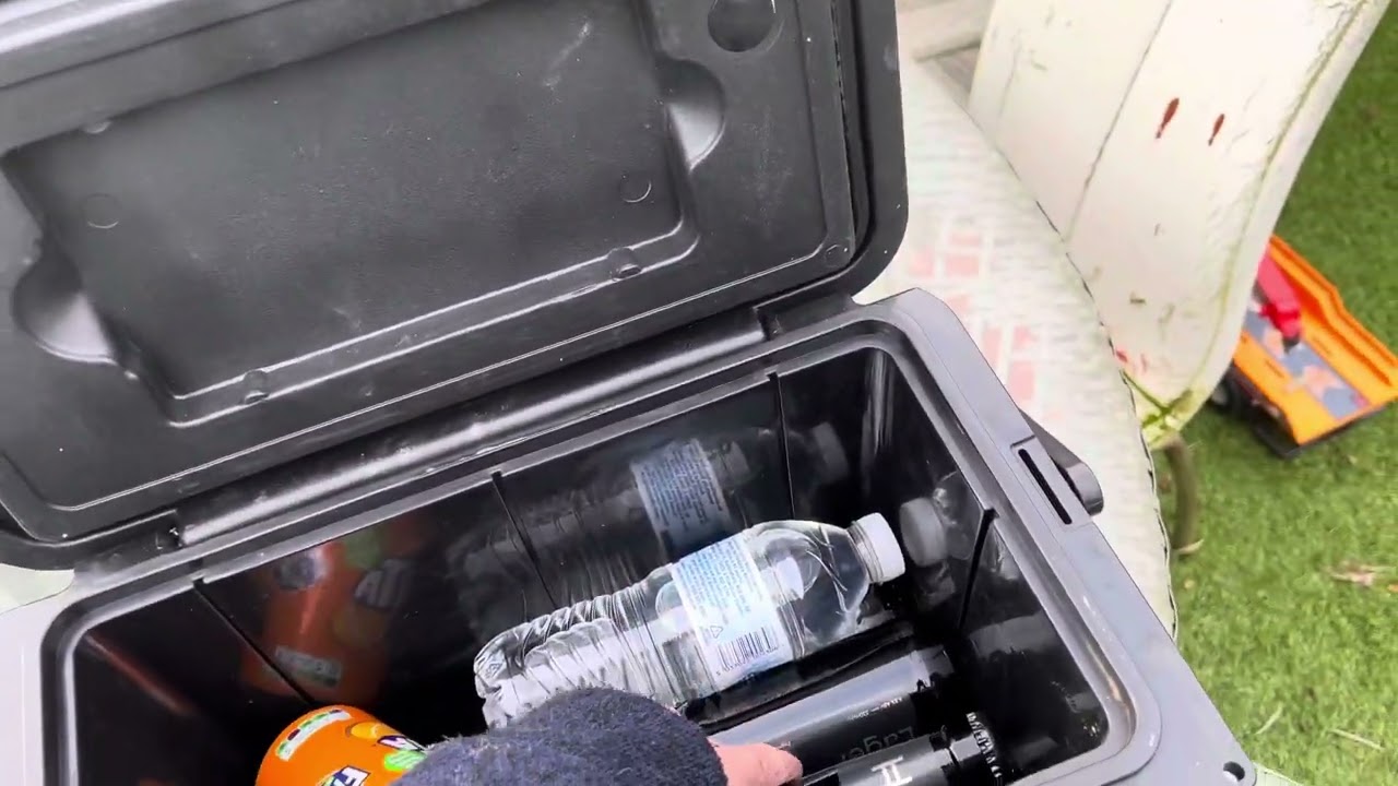 Ridgemonkey coolabox 12l v 25l
