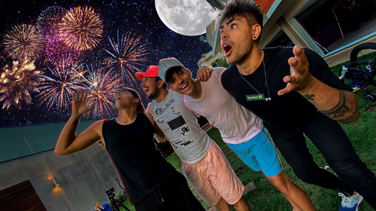 MELHOR NOITE DE TODAS COM OS MEUS AMIGOS *ACAMPAMENTO*