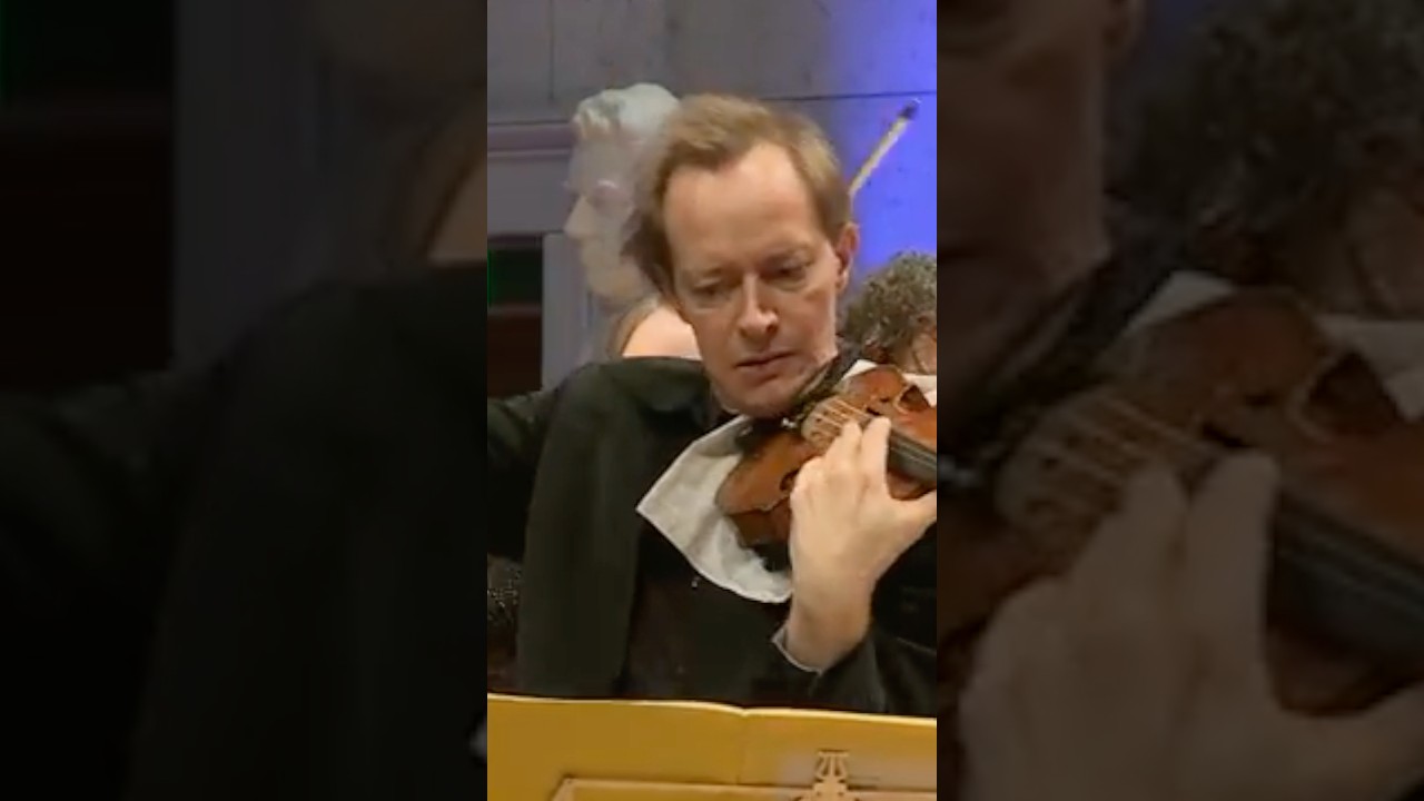 The second cadenza of Vasks' Violin Concerto snaps to a close, as the basses begin to stir again ✨