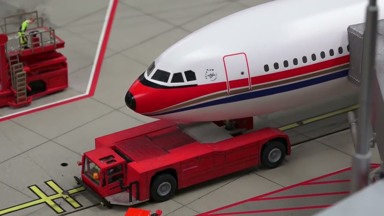 KNUFFINGEN AIRPORT Worlds Biggest Miniature Airport MINIATUR WUNDERLAND HAMBURG [FULL HD