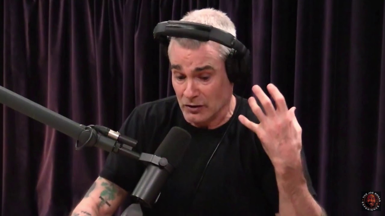Joe Rogan - Henry Rollins on How He Started Doing Spoken Word