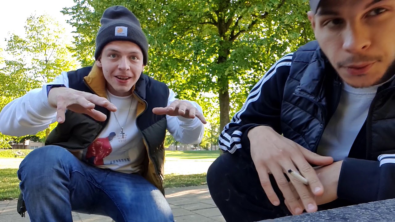 JANEK BADYS FEAT. KONRAD BRZOS - KRÓLOWIE PARANOI
