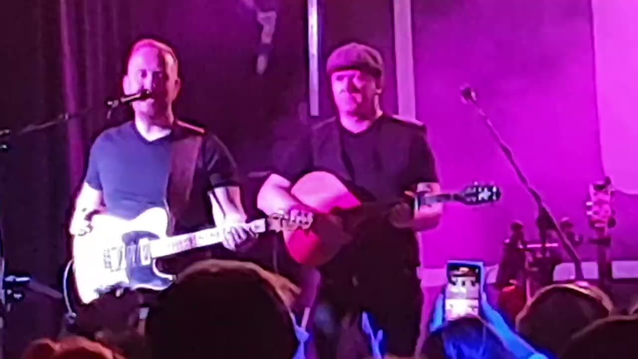 Derek Ryan in the Leeds Irish Centre(5)