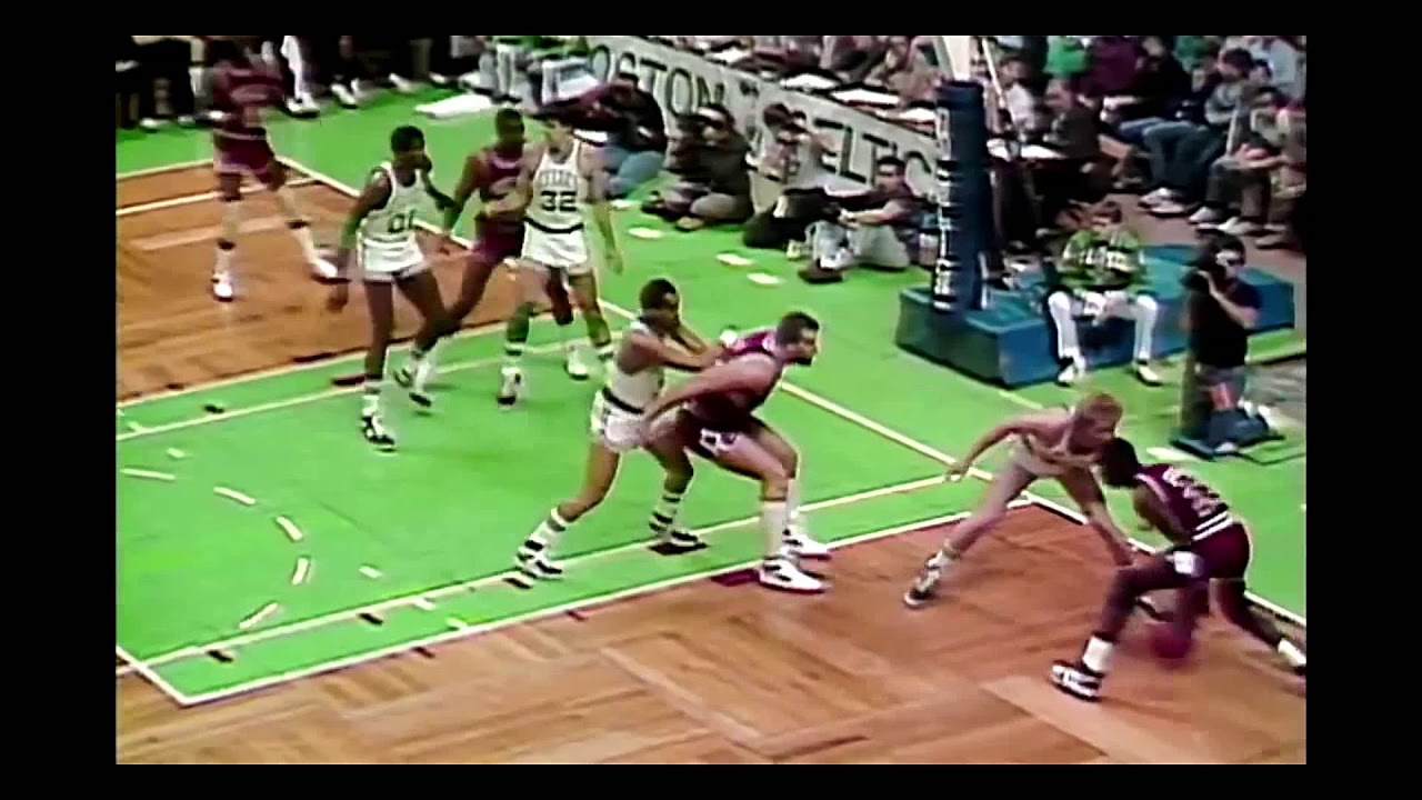 Michael Jordan Crossover on Larry Bird 1986 (HD)