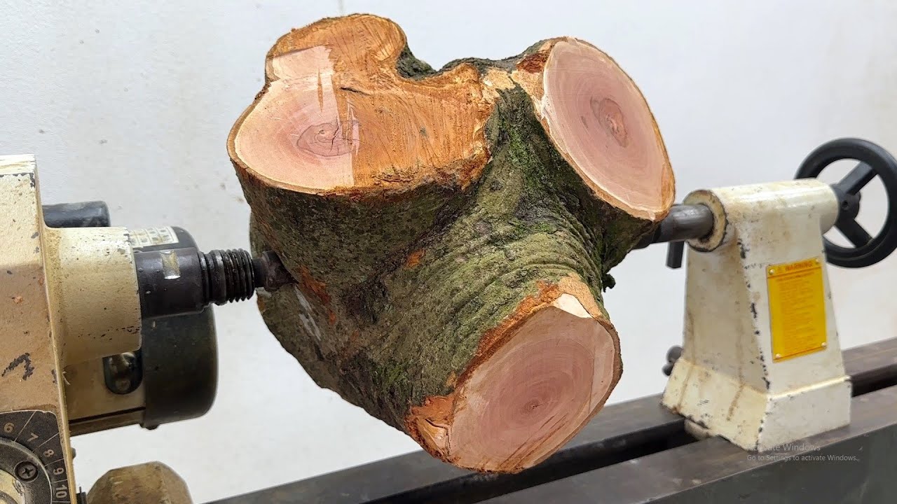 Craft Woodturning Products - Making Uniques Pot From Discarded Firewood On Lathe