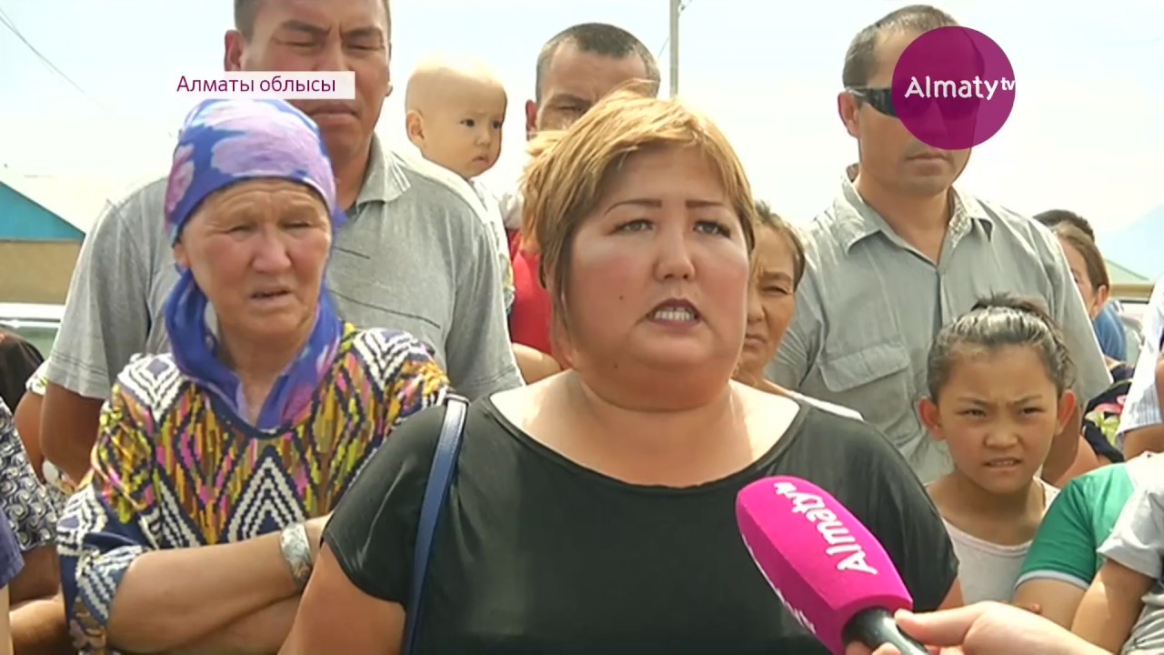 Шелек ауылында жолдың жоқтығы жұрттың шымбайына батып отыр (11.08.17)