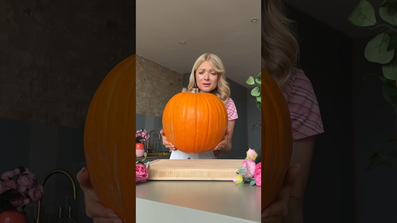 it&lsquo;s pumpkin season 😮 let&lsquo;s make healthy pumpkin bread!
