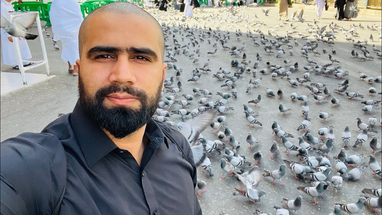 KHANA KABA KO CHUMA OUR HAJRA ASWAD KO HATH LAGAYA❤️OUR PIGEONS KO DANA DALA