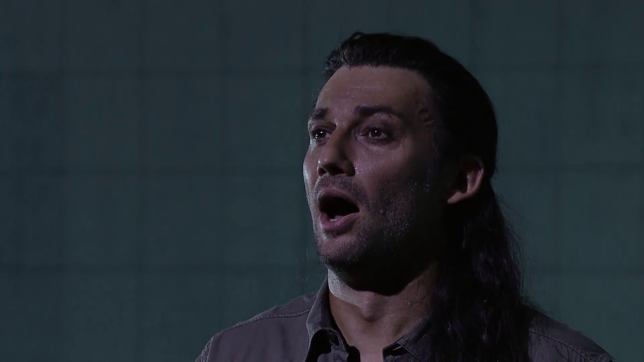 Jonas Kaufmann singing 