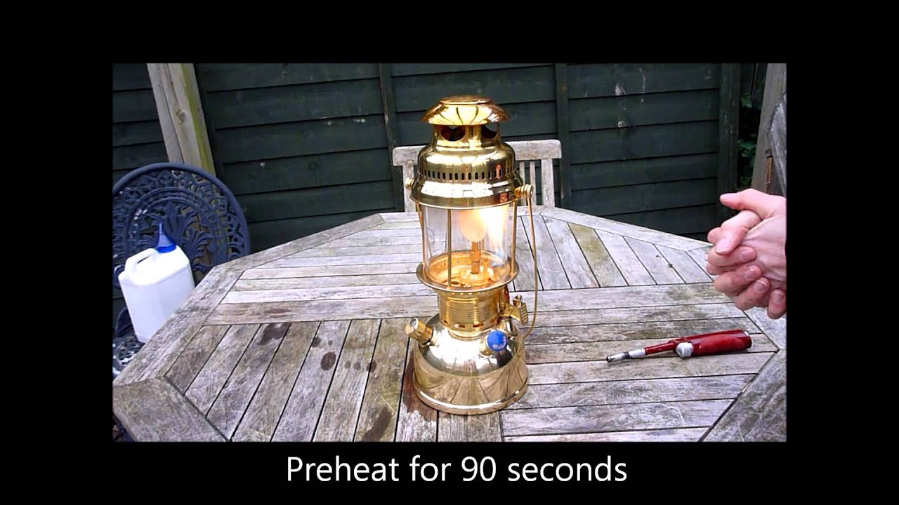 Lighting the Petromax HK500 Paraffin Lamp