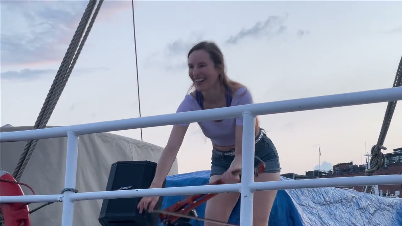 Lambada – Violin Performance on a boat | Kirsti Hille