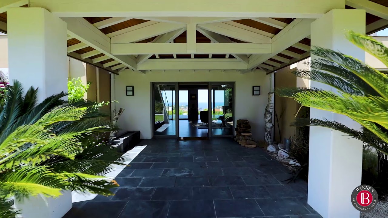 CIBOURE, SUPERBE MAISON CONTEMPORAINE VUE OCEAN