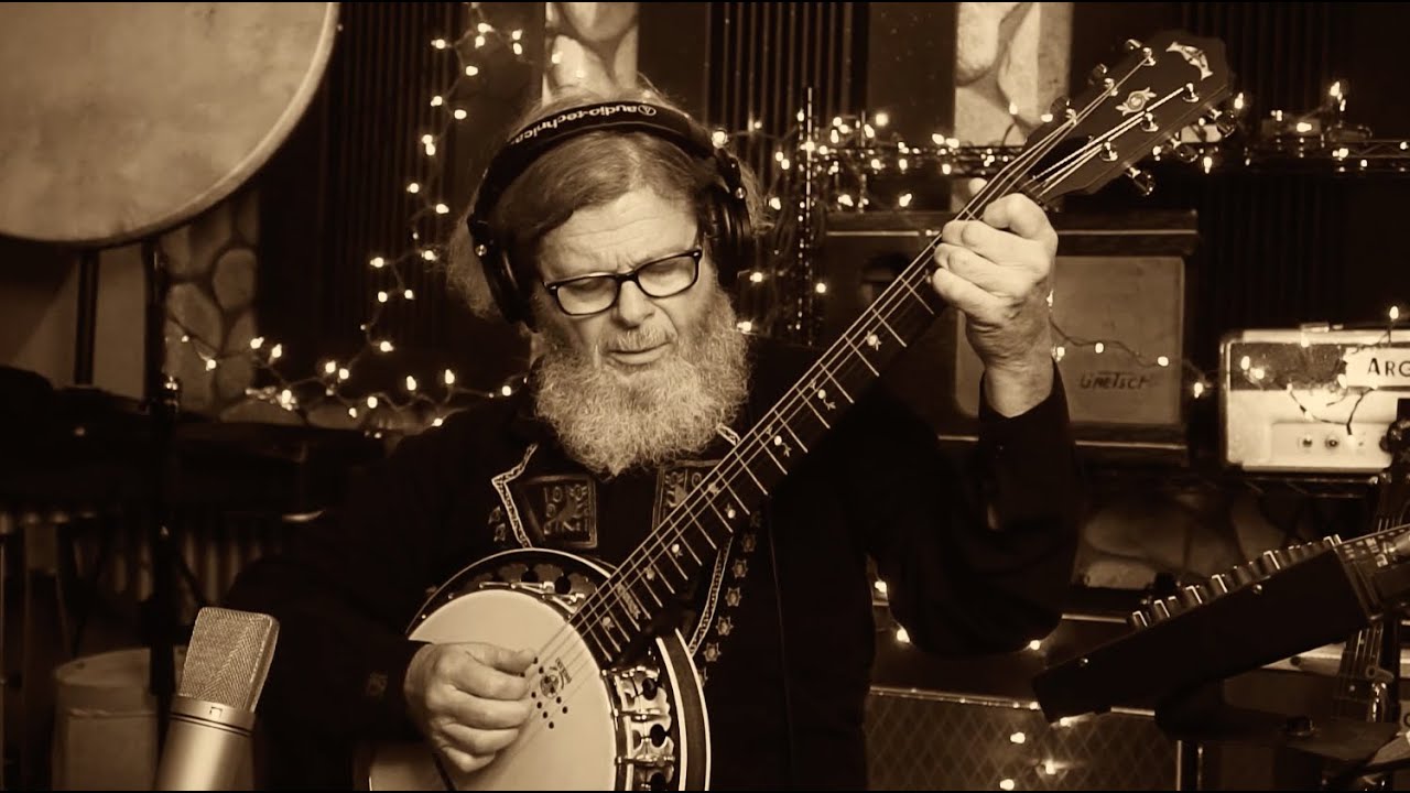 Gustavo Santaolalla - The Last Of Us II (live in-studio performance)