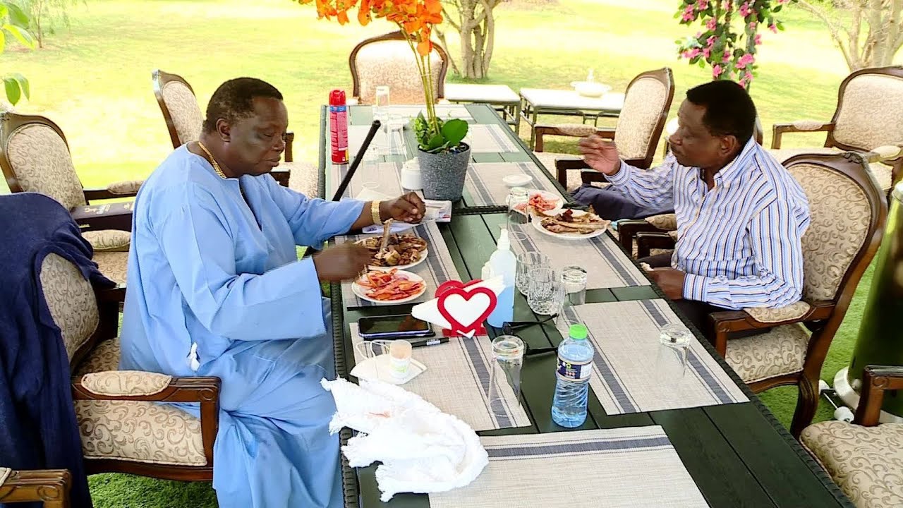 ''LEO WACHA TULEWE RUTO NDIO RAIS''ATWOLI INVITES ORENGO FOR LUNCH IN KAJIADO HOME!!