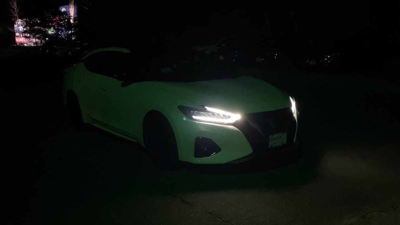 This is how 2020 Nissan Maxima looks at night + lights at night