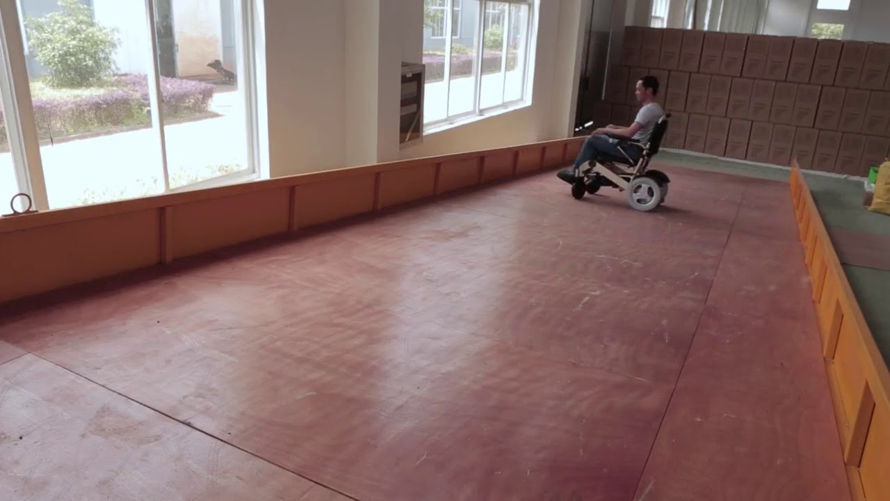 Electric wheelchair ramp is stable and safe