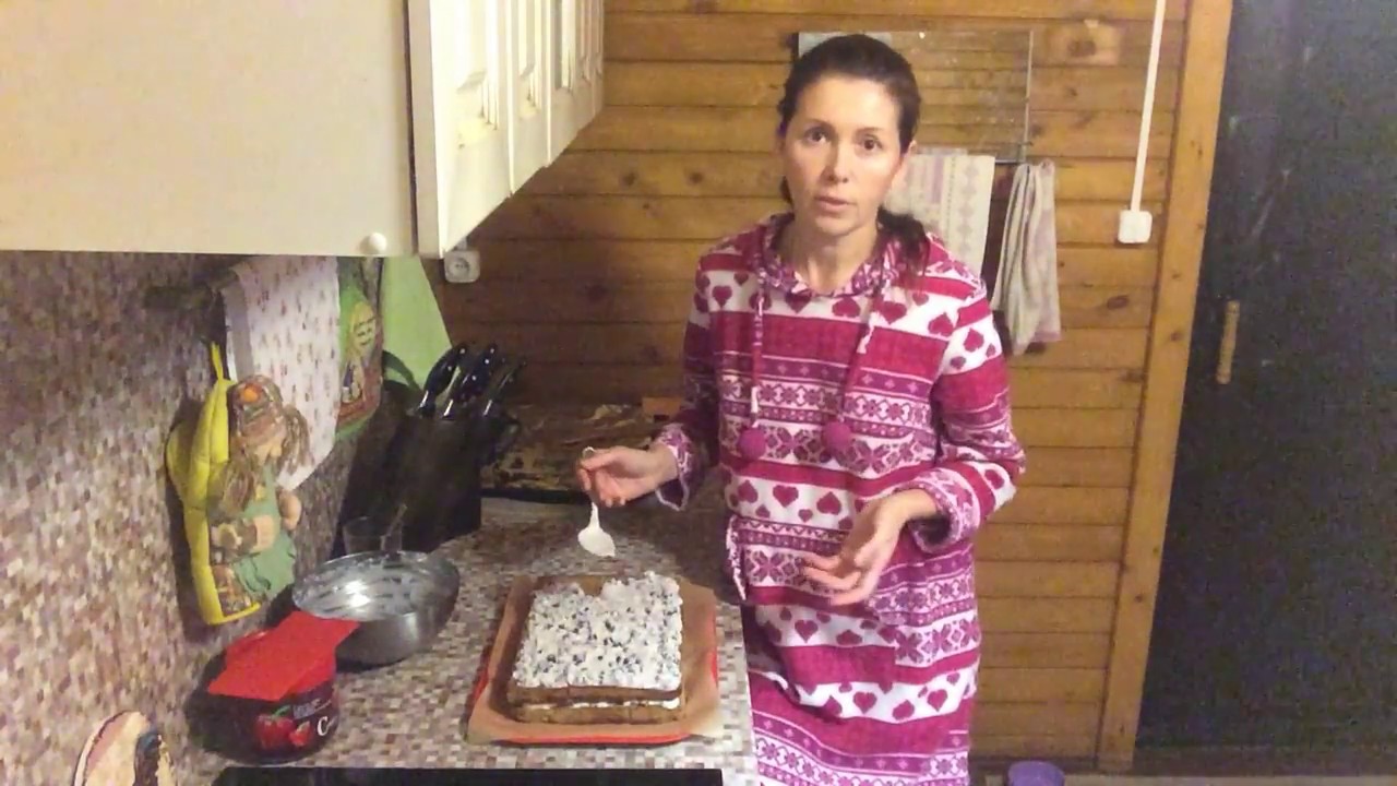 Пеку торт, веду беседу/в деревне жизнь не хуже чем в городе