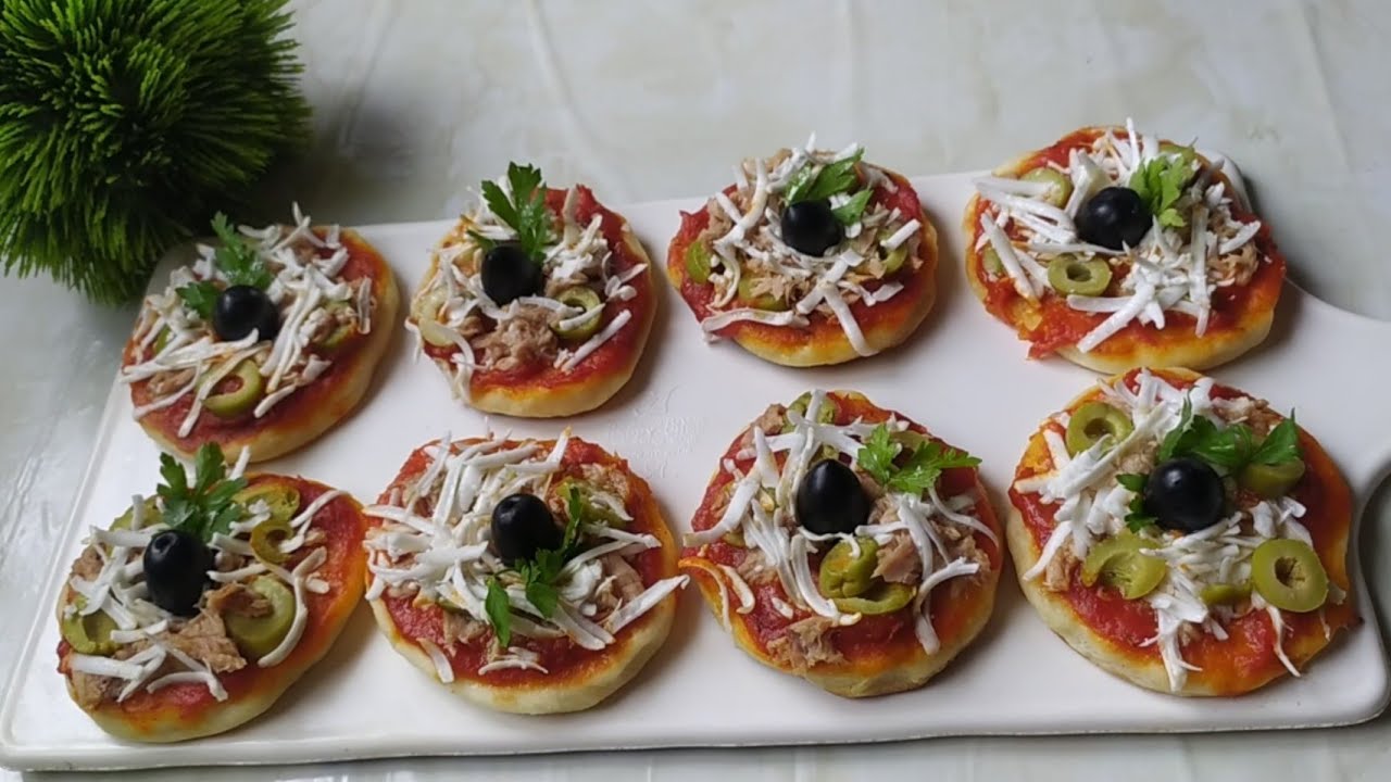 ميني بيتزا بدون فرن غير في الطاجين وبعجينة بدون بيض خفييفة وبنييينة وسااااهلة