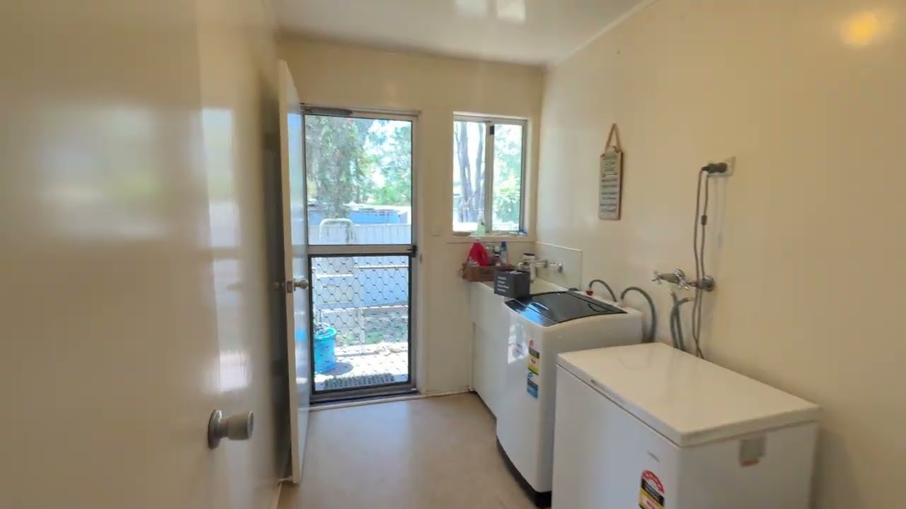 8 Calvert Court, Dysart QLD 4745