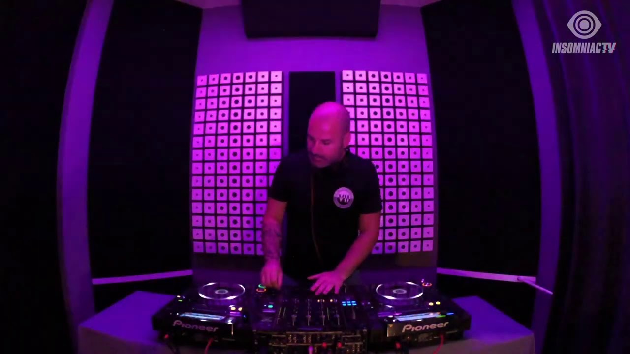 Alex Di Stefano for Dreamstate Artist Series (September 27, 2020)