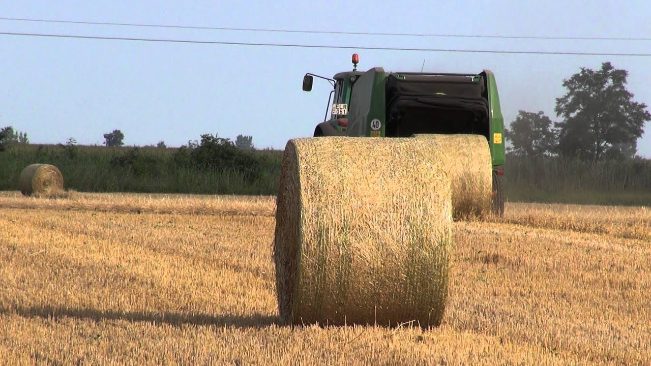 Szalma b&aacute;l&aacute;z&aacute;s