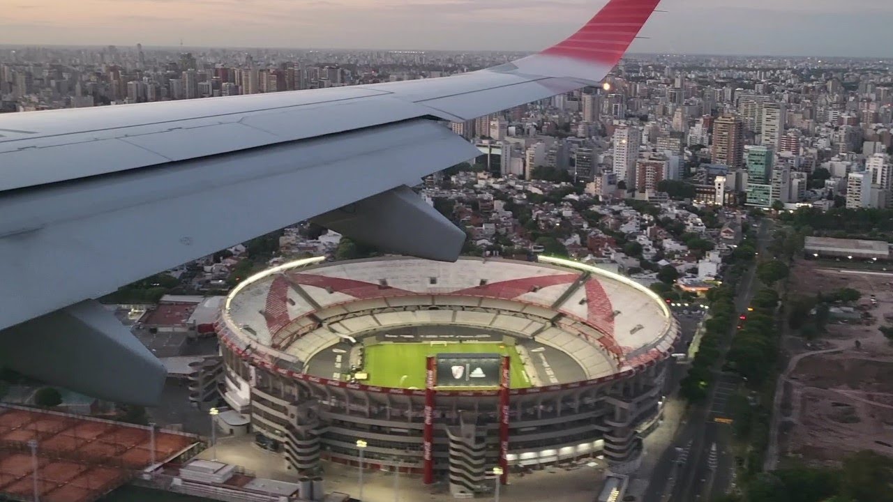 Aterrizaje en Aeroparque, Buenos Aires, Argentina.