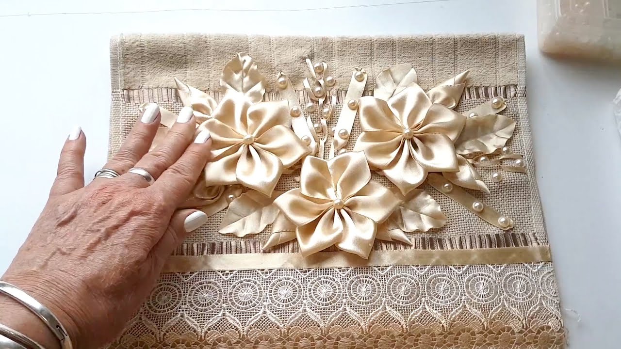 Bordado com fita de cetim - FLOR CARAMELO