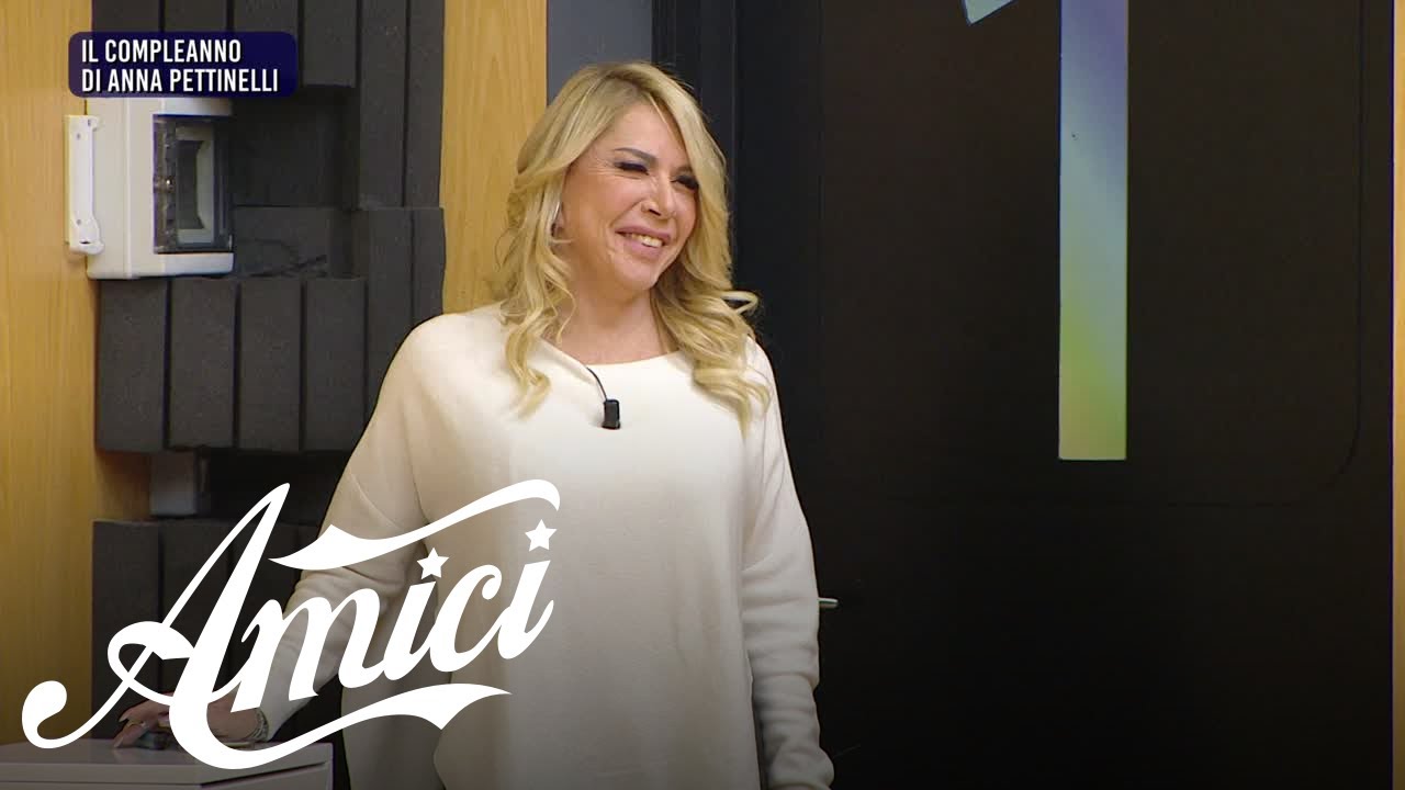 Amici 23 - Il compleanno di Anna Pettinelli