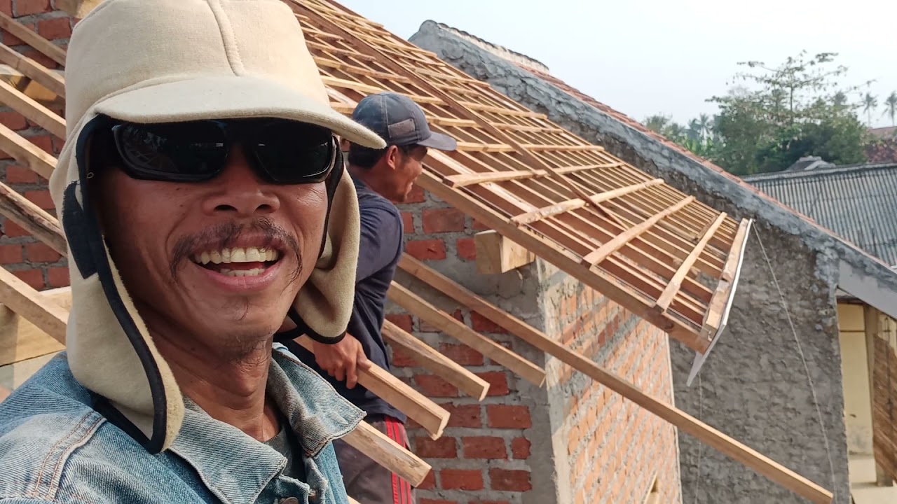 Cara memasang lisplang grc pada kayu
