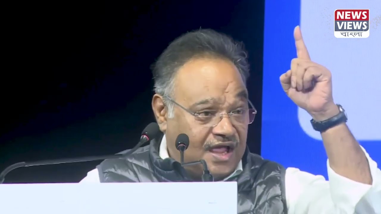 কলকাতায়  বিতর্ক সভায় বক্তব্য রাখছেন  শমীক ভট্টাচার্য্য #SamikBhattacharya