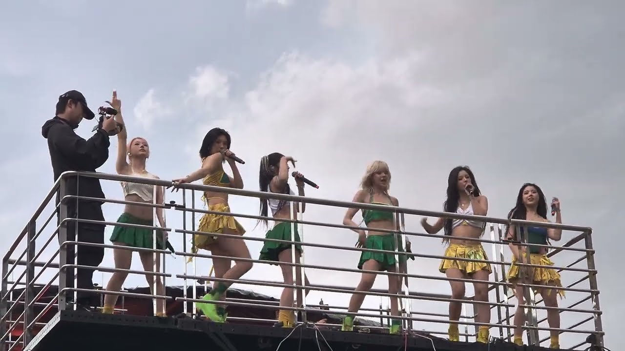260216 NMIXX - Soñar (Breaker) - Bloco da Pabllo in Brazil