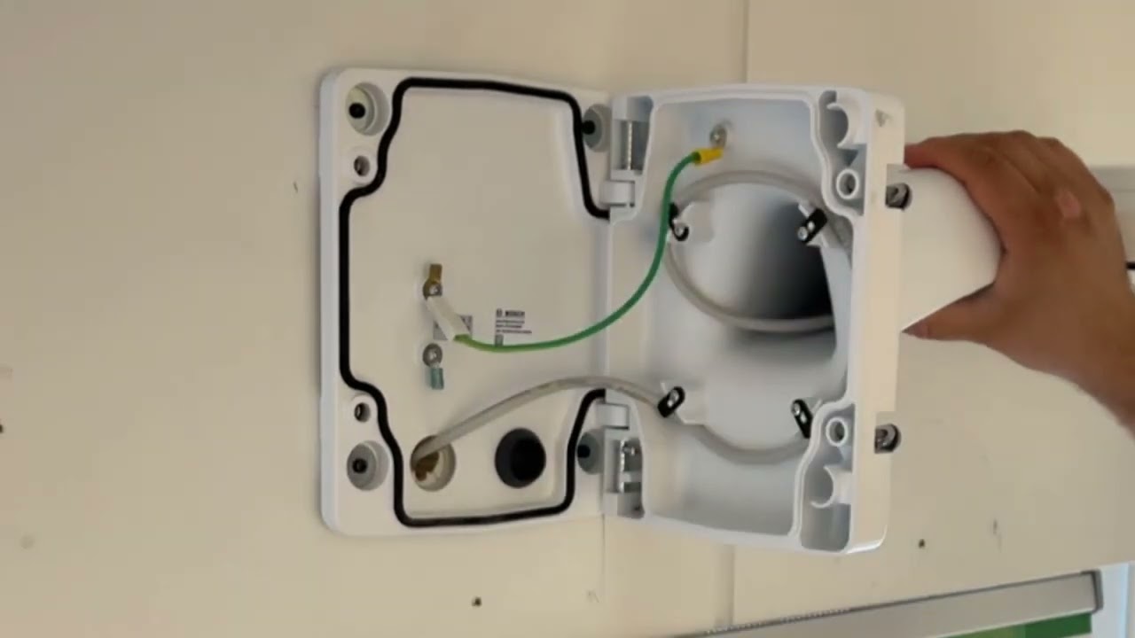 Bosch Security - AUTODOME 7100i - Installation with pendant arm mount