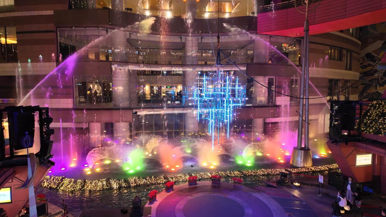 キャナルシティ博多噴水ショー　君の瞳に恋してる🎵2024冬