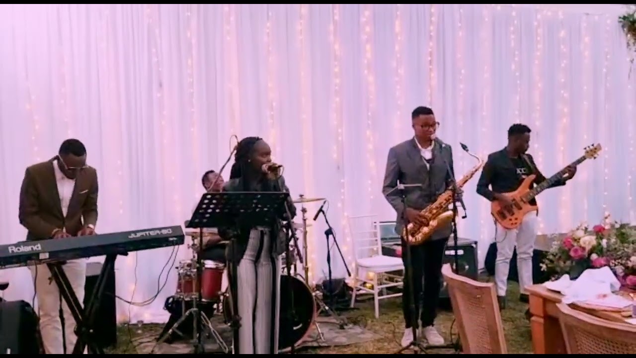 playing with the gig makers in Kenya Rabai🎷 Steven mwanzia🎹 Sheila 🎤 Ajabu Drums