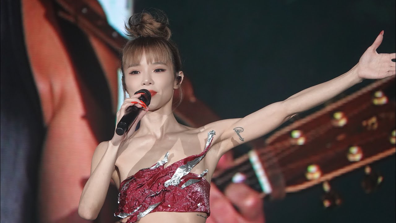 【如果想我哭】 - 《方皓玟 Charmaine Fong》-《KKday 周國賢 x 方皓玟 The Parallel Live 音樂會》 25 June 2024