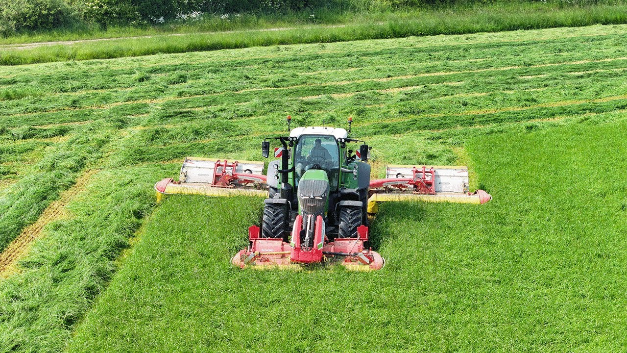 Cut of Grass | *NEW* Fendt 728 vario w/ Pottinger Triples | Fendt 939 w/ Krone Triples | Timmerman