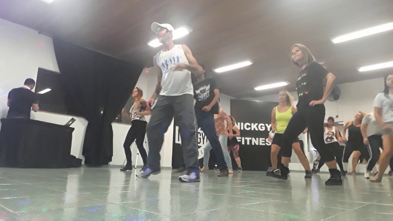 Aula de flashback - Passinho Paradinha -  prof. Gerson Fornaciari