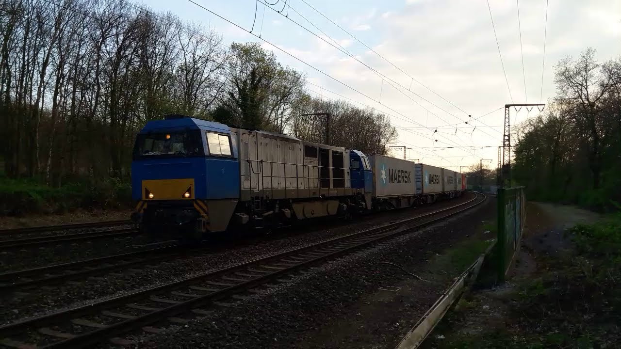 Vossloh G 2000-3 BB "272 402-9" CAPTRAIN • Containerzug • intermodal train