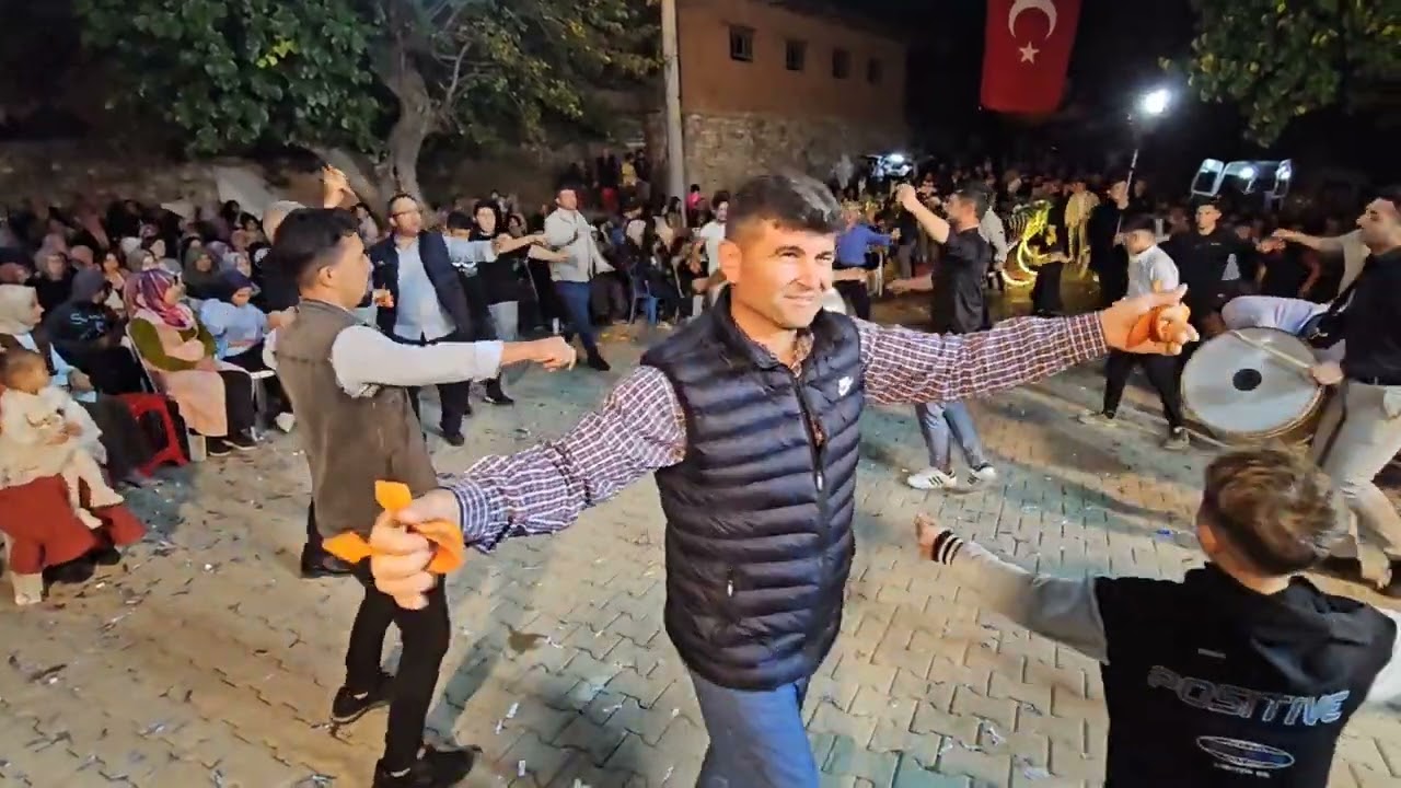 DEMİRCİ'nin YARBASAN KÖYÜNDE FADİME NUR SERKAN ERYİĞİT ÇİFTİNİN DÜĞÜN TÖRENİ 13-10-2024