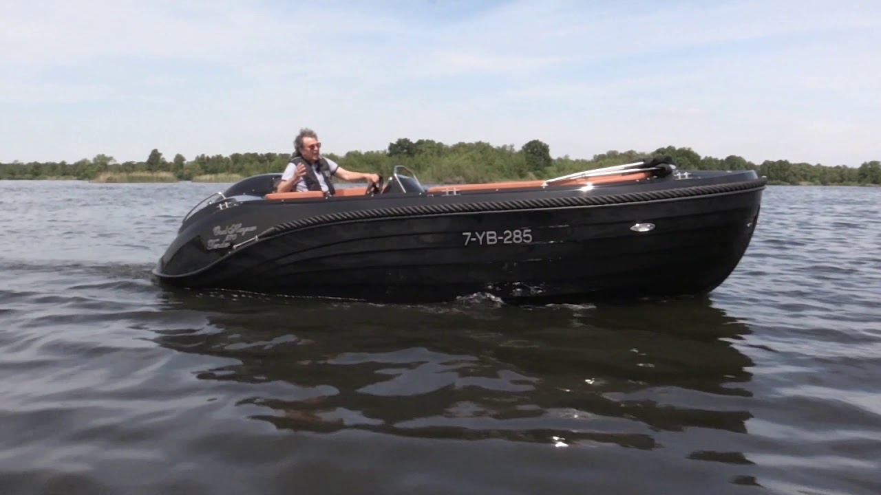 Oud Huijzer 570 tender