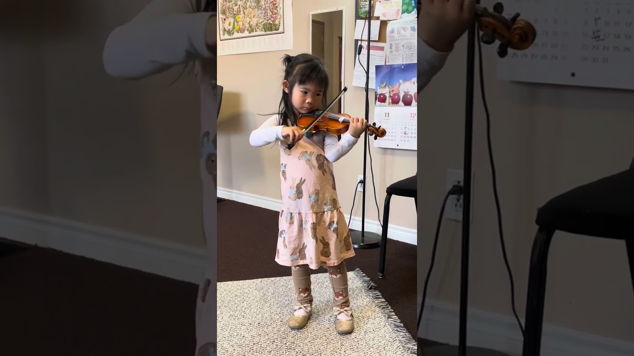 Suzuki book 1: Garvotte Practice with teacher