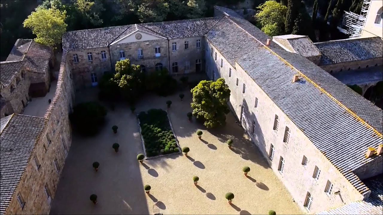 L' Abbaye de Fontfroide (Narbonne) : une visite incontournable en Languedoc