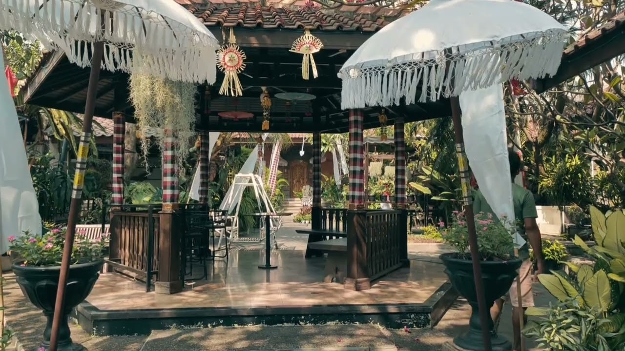 nadya salon &spa tempatnya sangat segerr dengan daun daun yang ijau