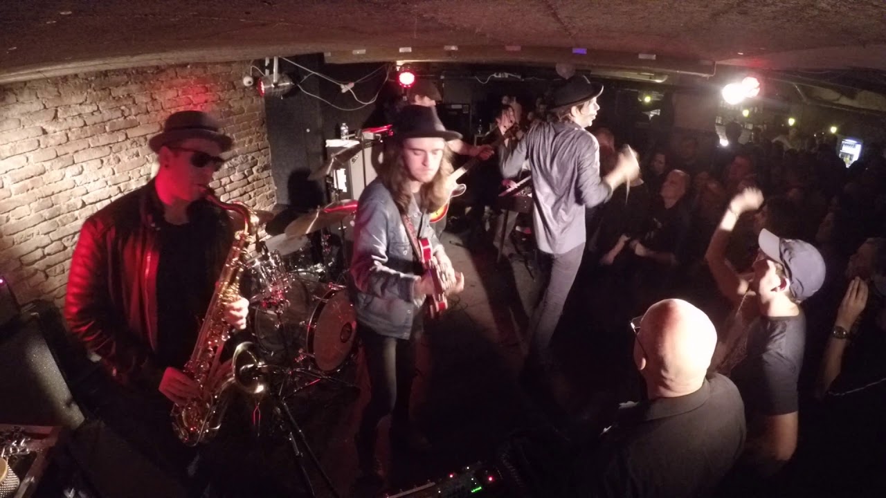 Walking Papers - Whole World Watching (Prague)